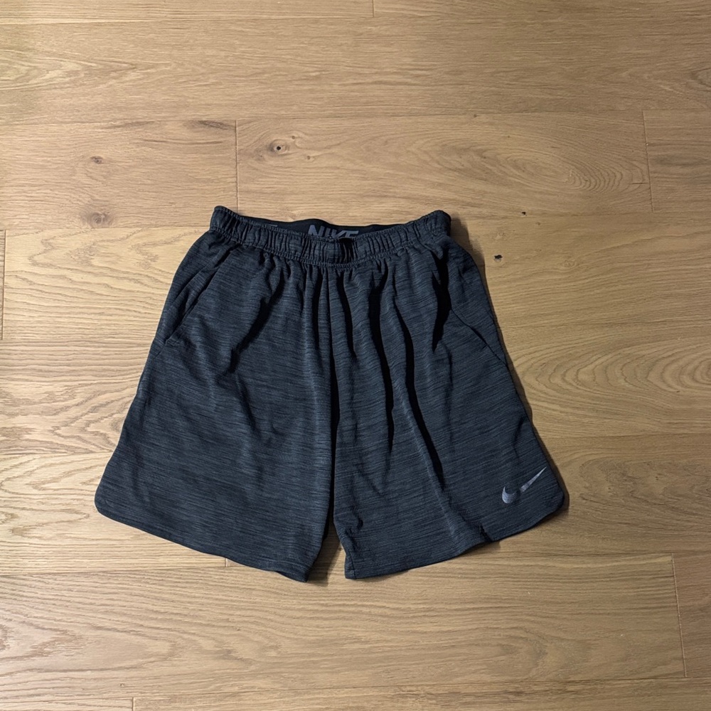 Nike Men's Charcoal Gray Athletic Shorts